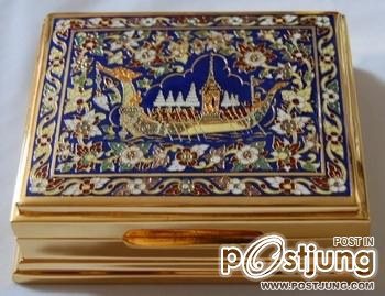 HM album ถมปัด : เครื่องลงยาสีราชาวดี