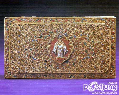 HM album ถมปัด : เครื่องลงยาสีราชาวดี