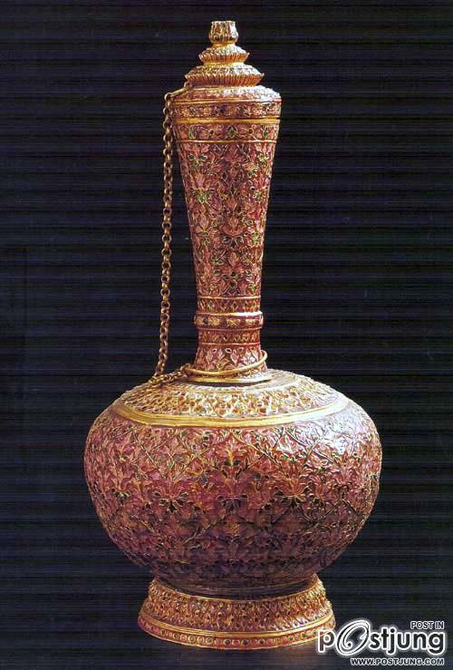 HM album ถมปัด : เครื่องลงยาสีราชาวดี