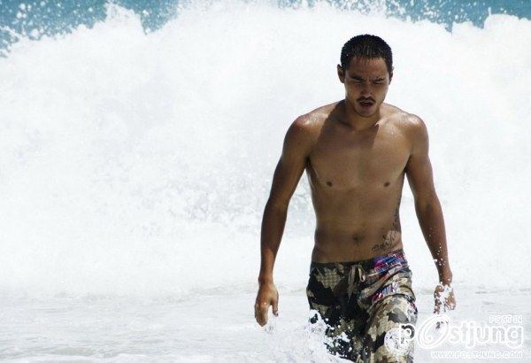 อีธาน หล่อน่ารักเป้าบึ้มมม