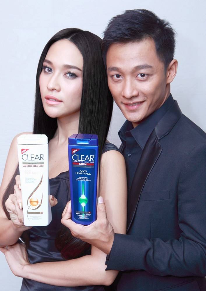 พลอย เฌอมาลย์ และเอ็ม อนาวิน เบื้องหลังโฆษณาเคลียร์