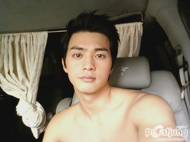 Kim Ji Hoon  น่ารักทะเล้นๆ
