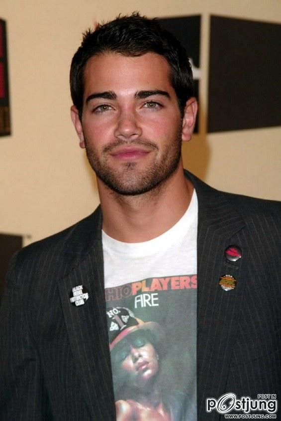 ซูม Jesse Metcalfe