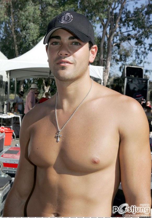 ซูม Jesse Metcalfe