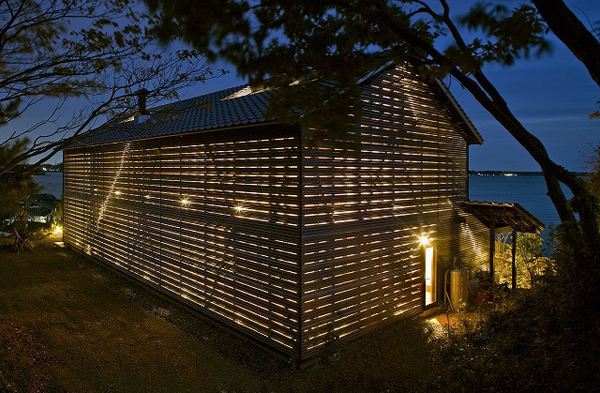 Barn Style Home Design by Japanese Architecture Firm