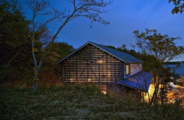 Barn Style Home Design by Japanese Architecture Firm