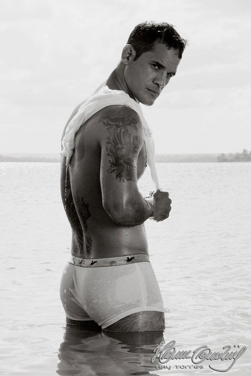 Hay Torres @ Revista Junior