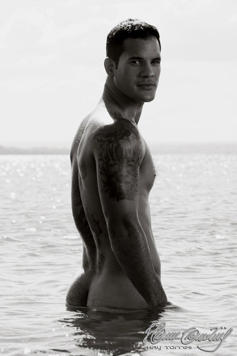 Hay Torres @ Revista Junior