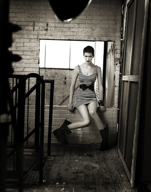 ไฮแฟชั่น ถ่ายภาพ ( 2 แบบ ) แบบเรียบง่าย และ แบบจัดจ้าน