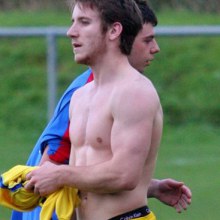 อกแน่นๆ...นักบอลคันหุ