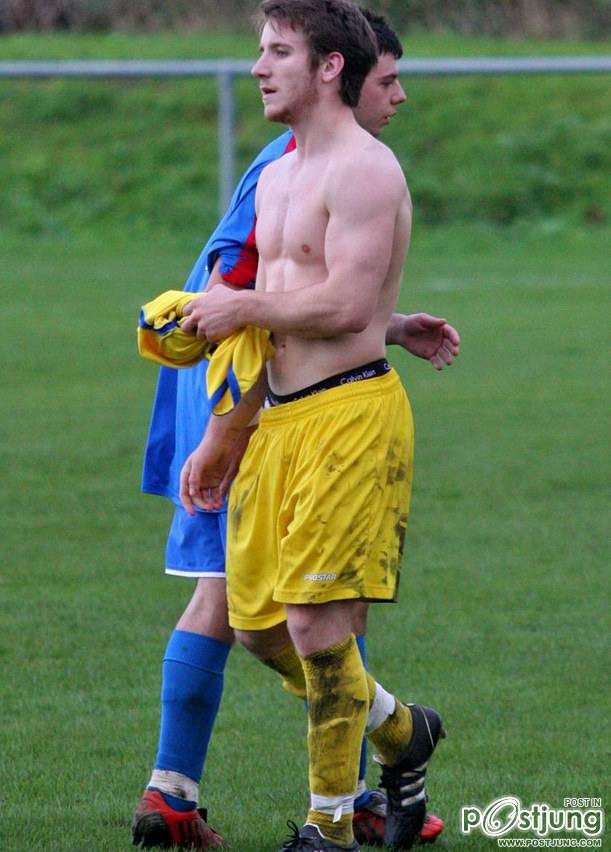 อกแน่นๆ...นักบอลคันหุ