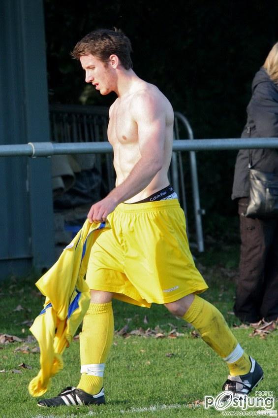 อกแน่นๆ...นักบอลคันหุ