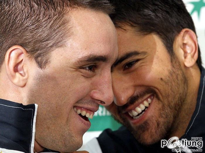 นักเทนนิส ในออมกอด Love