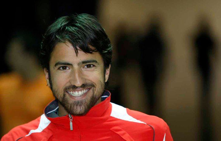 นักเทนนิส ในออมกอด Love