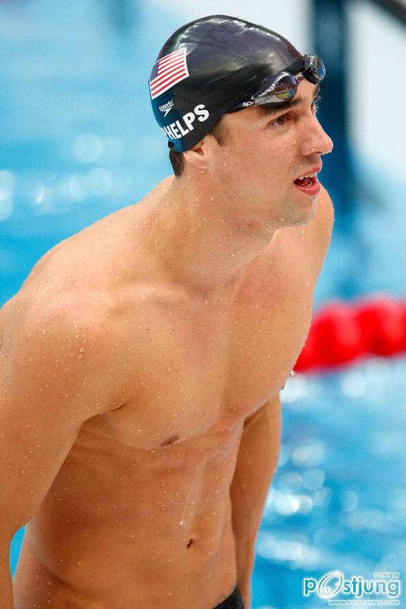 Michael-phelps นักว่ายน้ำซี๊สสสน้ำกระจาย