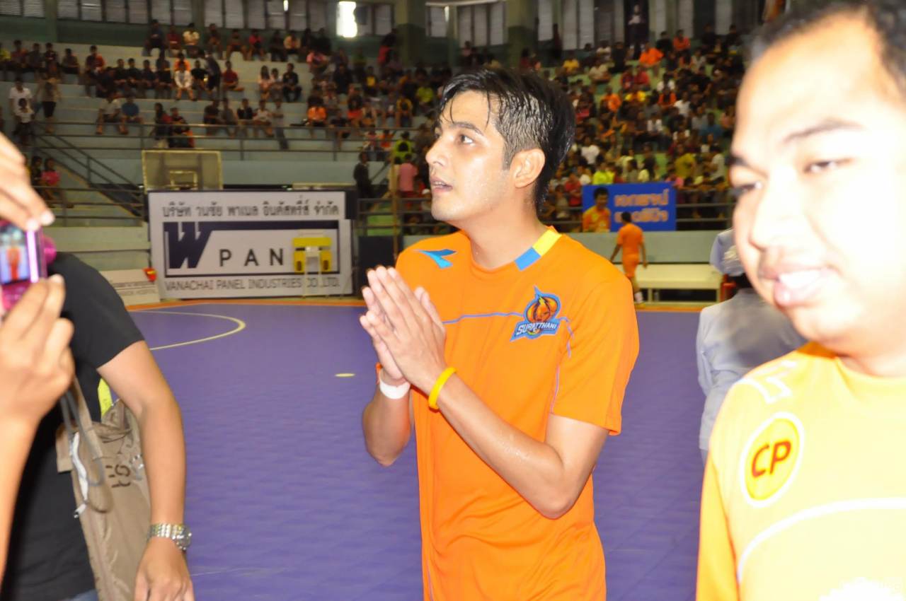 รวมนักเตะกุ้งสายฟ้า