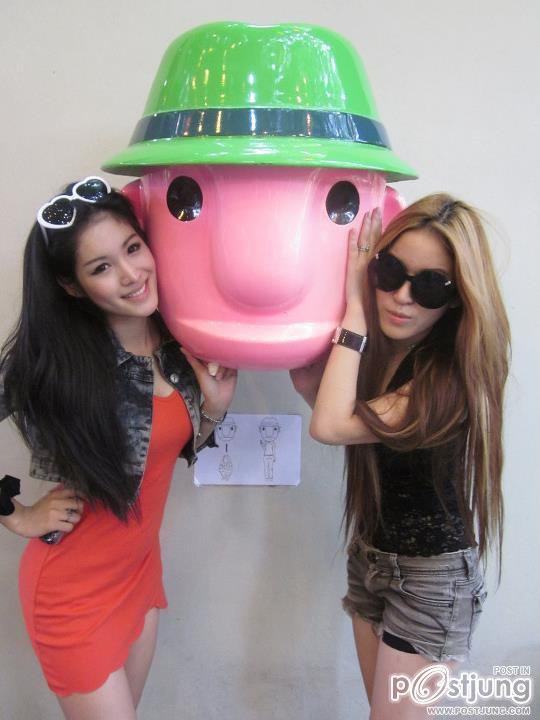 ภาพสวยสวยของ Sammy Miss Tiffany Universe 2011