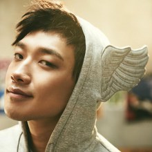 (Rain) เรน เผยภาพแฟชั่นชุดสุดท้ายหลังเข้ากรม ในนิตยสาร '1st LOOK'