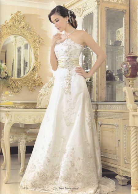 อ่อนหวานปนเซ็กซี่ด้วย...ชุดแต่งงานลายลูกไม้