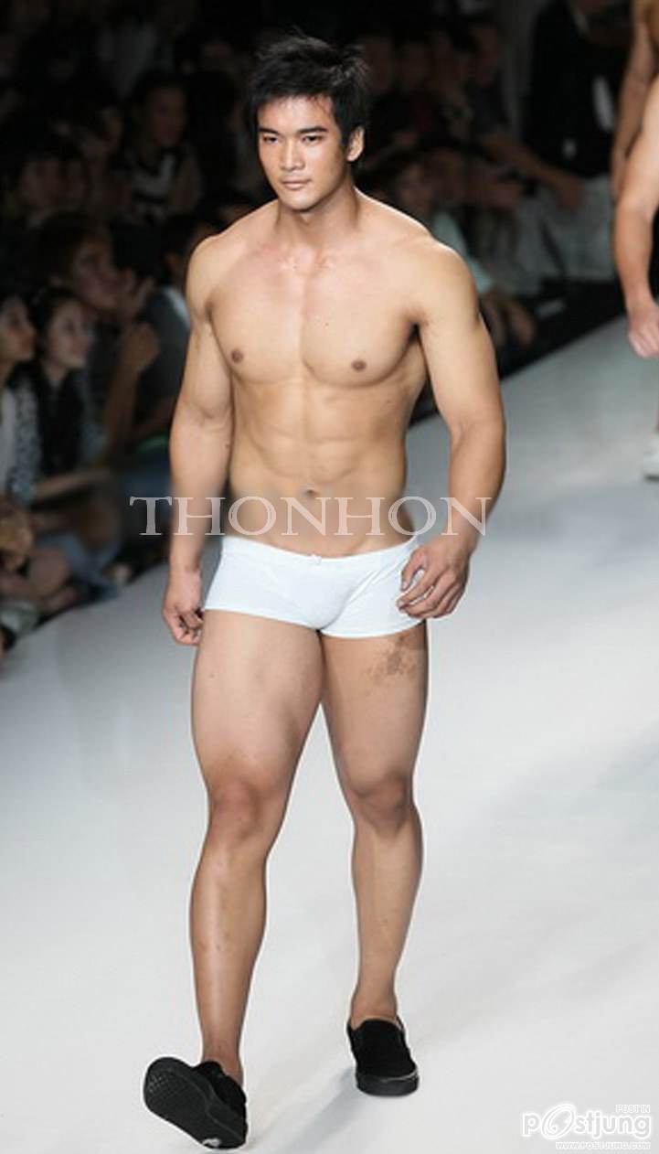 พี่ต๊อป กินๆชอบๆ