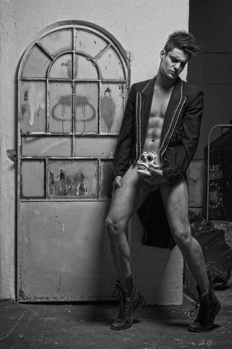 Photoshoot men album 374 : Nikolas Neitzke 'EL MARIACHI LOCO'