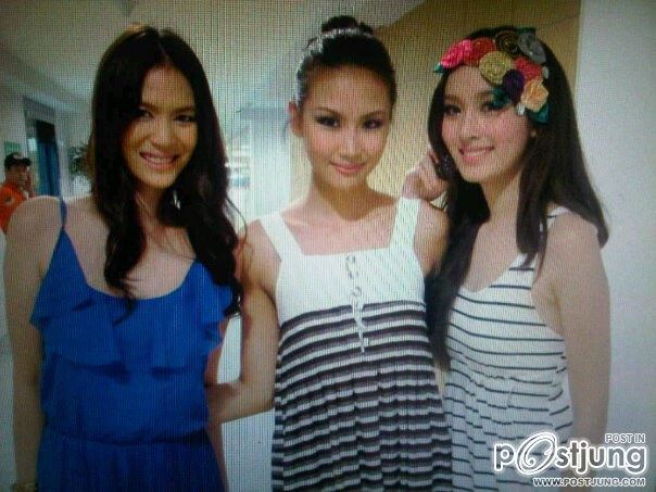 2 สาว ชวนไปไขกุญแจ >> ขอสักดอก