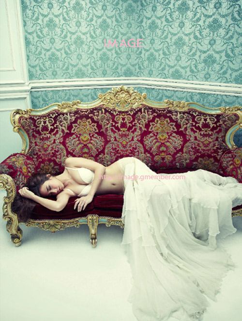 "อั้ม พัชราภา" สวยครบรส บนปก IMAGE