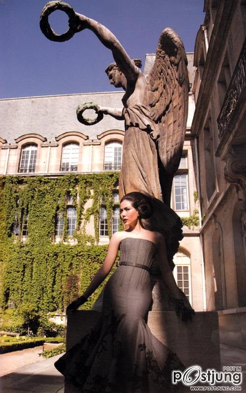 เชอร์รี่ เขมอัปสร จากปกLIPSไม่รู้ว่าเก่ายังแต่เพิ่งเจอมาสวยดีครับ