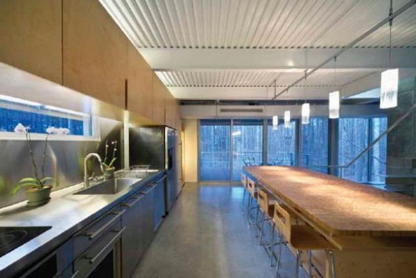 Sloped Terrain House - Modern Industrial Meets Nature