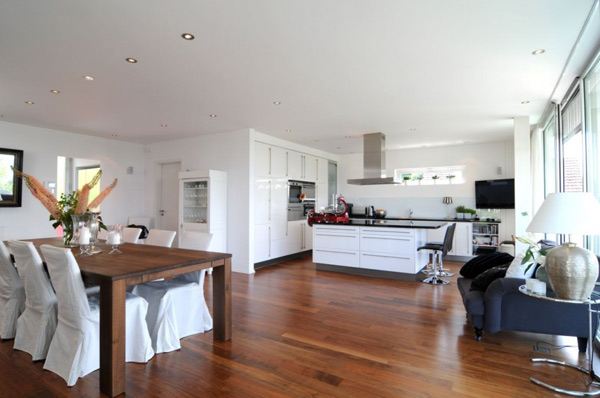 Cottage Style Houses - cool contemporary take on Swiss chalet สวย