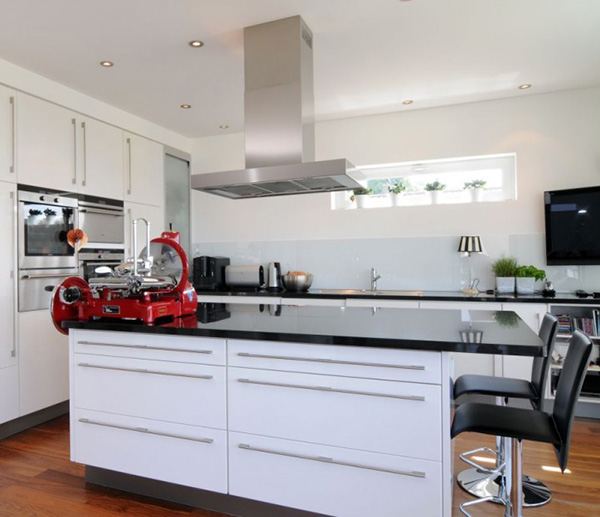 Cottage Style Houses - cool contemporary take on Swiss chalet สวย