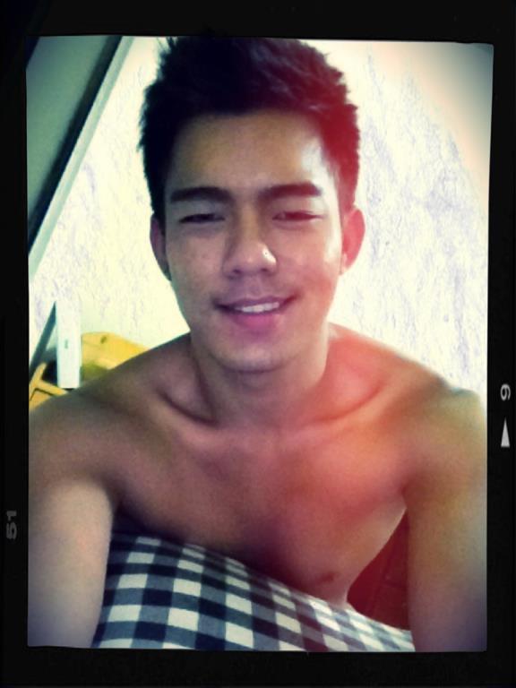 ซี๊ดดดด !!! อิสซ่า ผู้ชายยามเย็น (เตะบอลก่อนคร๊าบบเจอกันดึกๆ) By Chay-ake
