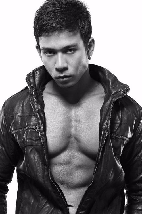 Photoshoot men album 379 : Romy Fauzano