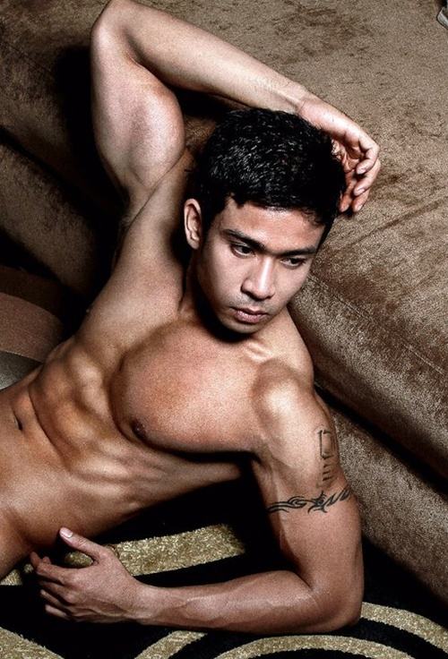 Photoshoot men album 379 : Romy Fauzano