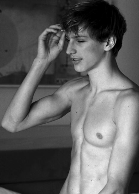 หนุ่มผอมบางแอบ sexy