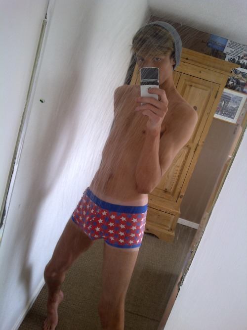 หนุ่มผอมบางแอบ sexy