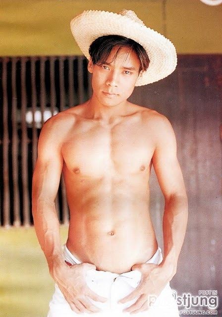 อดีตที่น่าอดูด