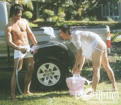 อดีตที่น่าอดูด