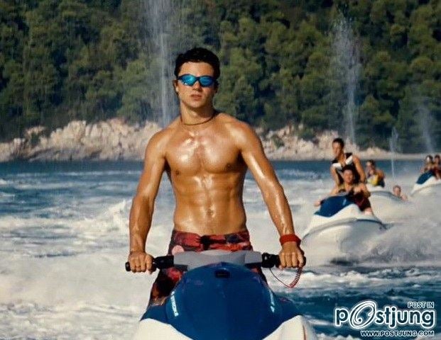 Dominic Cooper แซ่บๆ