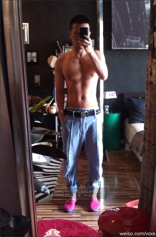 ตี๋๋๋๋๋๋๋ี๋ถ่ายรูปเอง