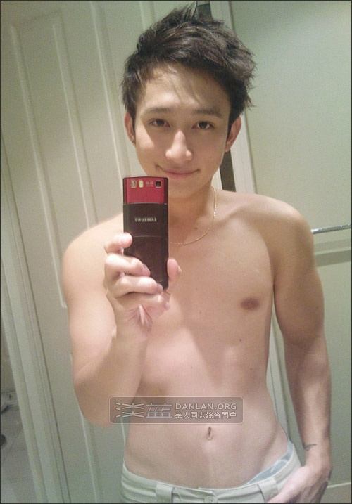 ตี๋๋๋๋๋๋๋ี๋ถ่ายรูปเอง