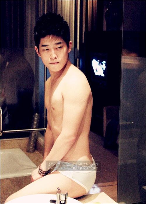 ตี๋๋๋๋๋๋๋ี๋ถ่ายรูปเอง