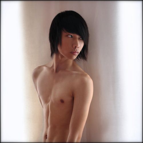 หนุ่มตี๋๋๋๋๋๋๋ี๋๋ี๋ยุ่นโสม