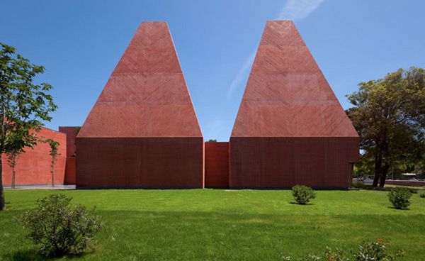 Unusual Portuguese Architecture &ndash; A House of Art