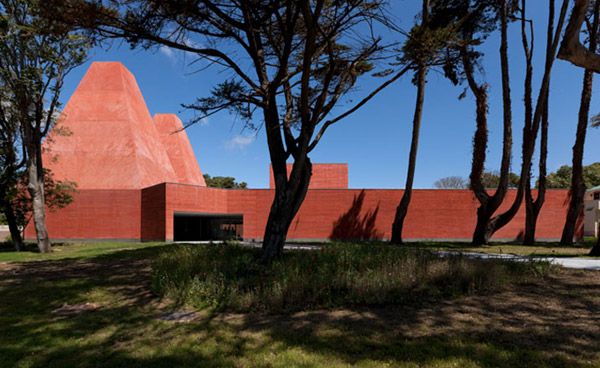 Unusual Portuguese Architecture &ndash; A House of Art