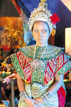 ตุ๊กกี้ ฮอต! เผยมีเสี่ยติดต่อขอกินข้าว