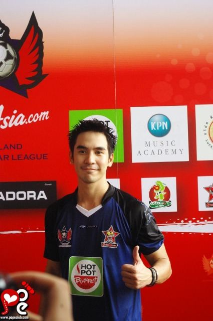 พี่โป๊ป....จากแฟนคลับ4