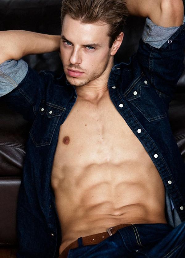 Photoshoot men album 381 : Martin Pichler