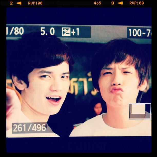[AF8] เต๋า & คชา อาสาแพ็คของและรับบริจาคเงินช่วยเหลือผู้ประสบภัยน้ำท่วม