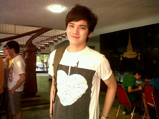 [AF8] เต๋า & คชา อาสาแพ็คของและรับบริจาคเงินช่วยเหลือผู้ประสบภัยน้ำท่วม